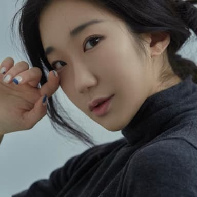 Ana Yon, Dahna 공동 창립자